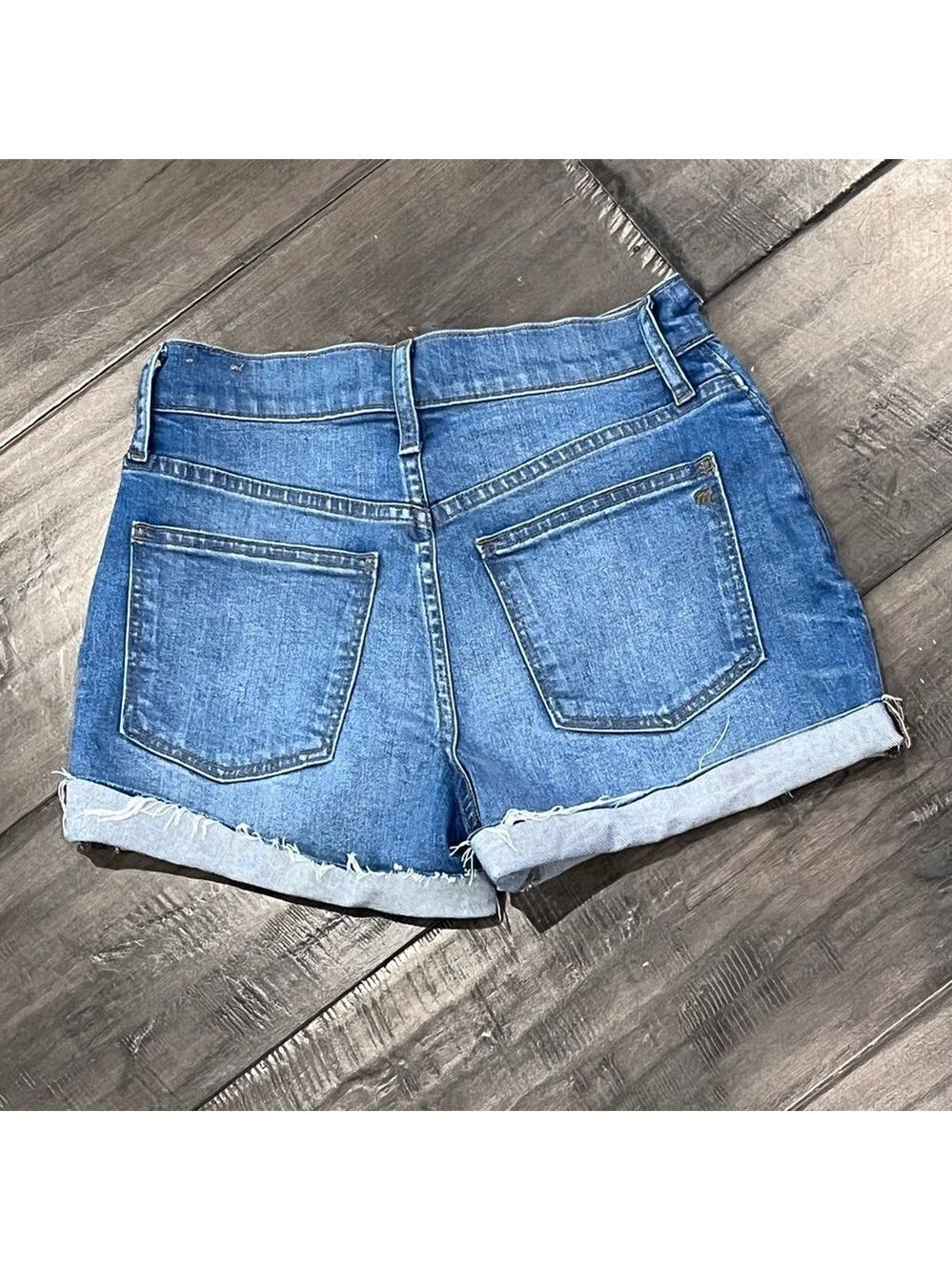 Madewell High Rise Button-Fly Denim Shorts - Size 24 - Picture 3 of 11